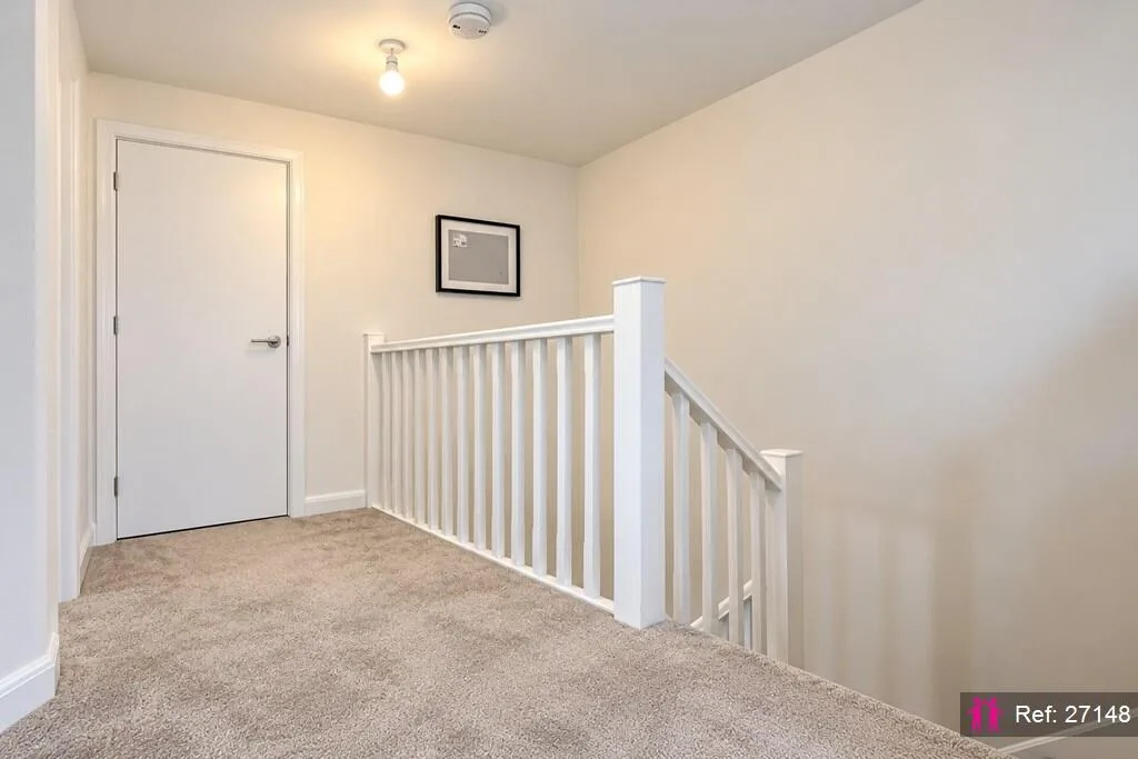 6 bedroom terraced house for rent