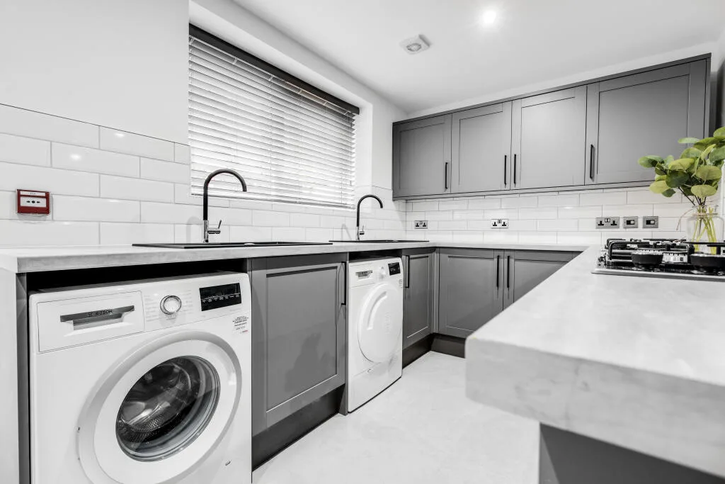 6 bedroom terraced house for rent