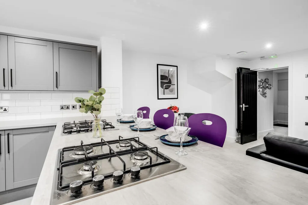 6 bedroom terraced house for rent