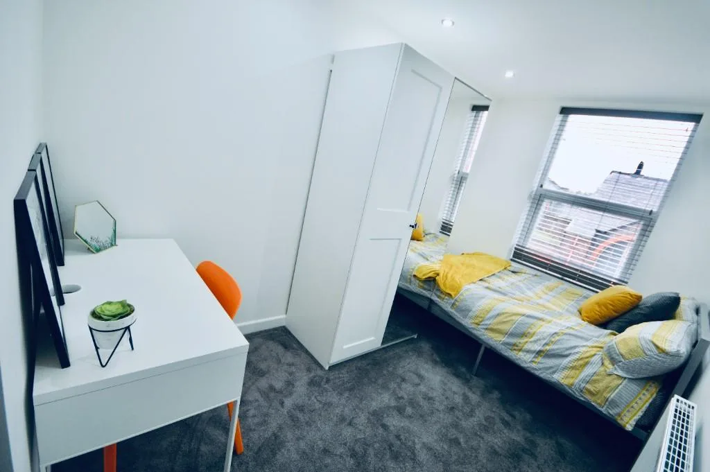 7 bedroom terraced house for rent