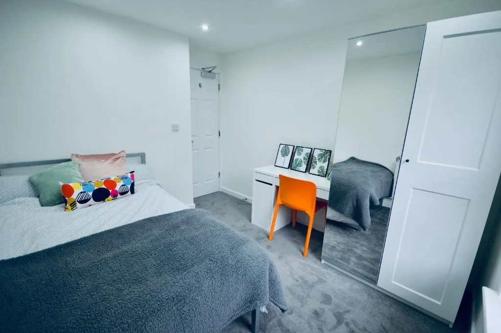 7 bedroom terraced house for rent