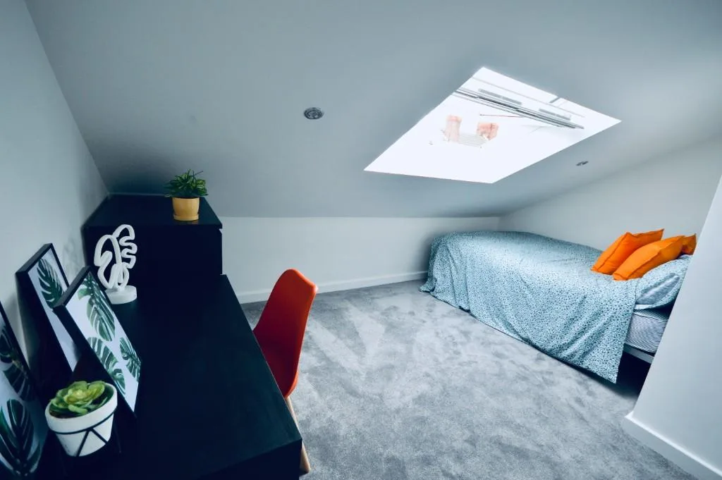 6 bedroom terraced house for rent
