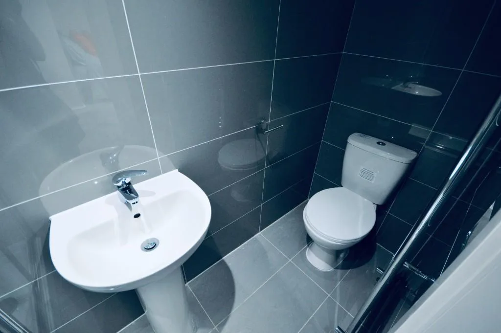 6 bedroom terraced house for rent