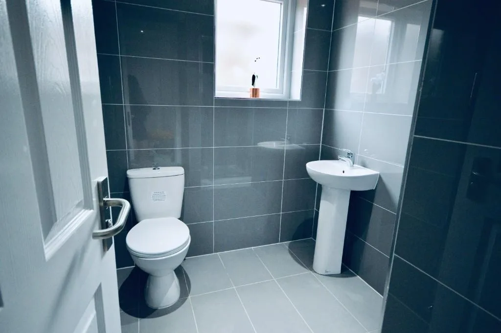 6 bedroom terraced house for rent