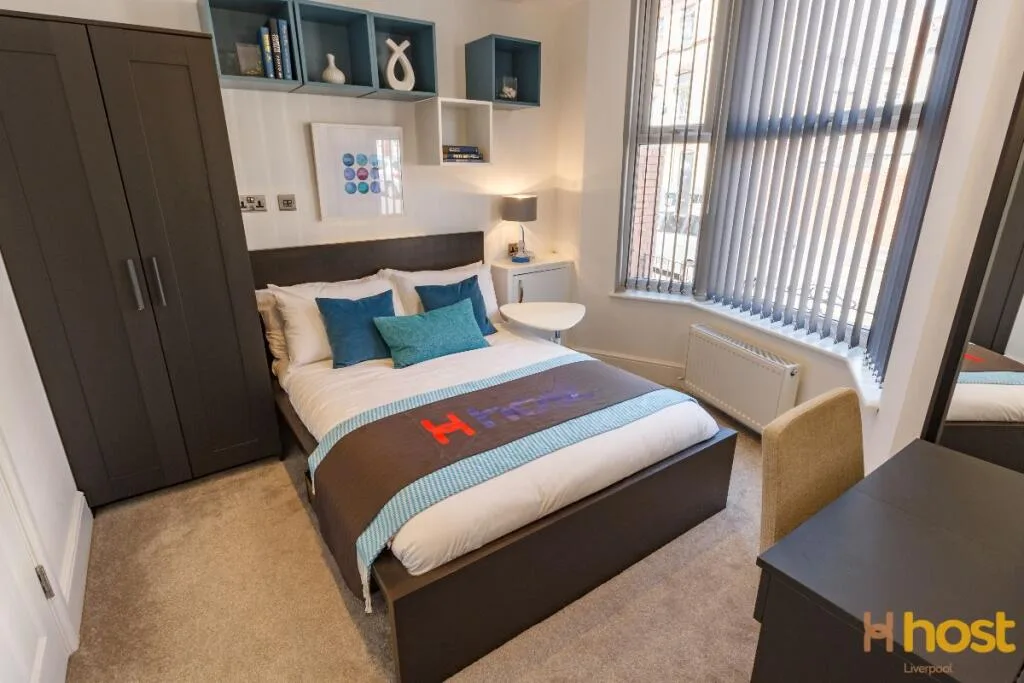 6 bedroom terraced house for rent