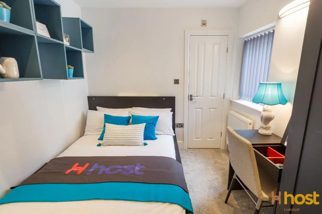 6 bedroom terraced house for rent