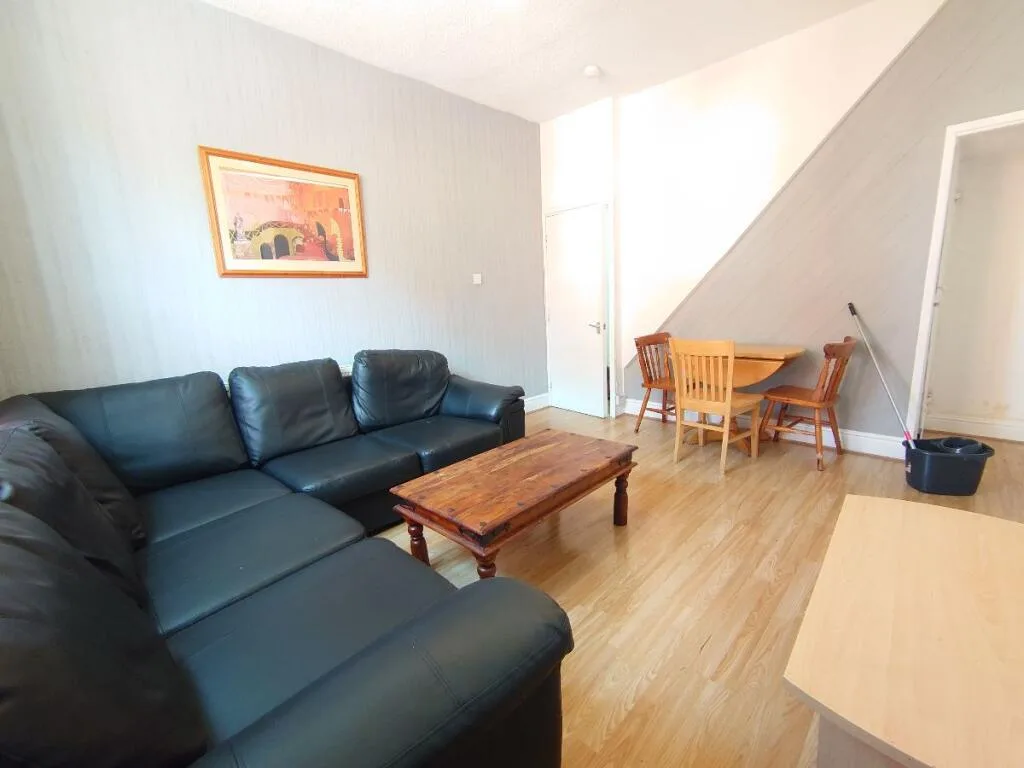 4 bedroom terraced house for rent