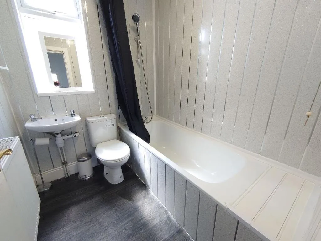 4 bedroom terraced house for rent