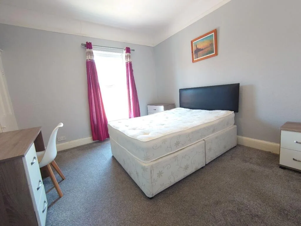 4 bedroom terraced house for rent