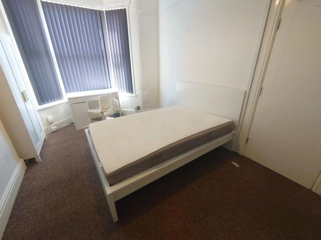 5 bedroom terraced house for rent