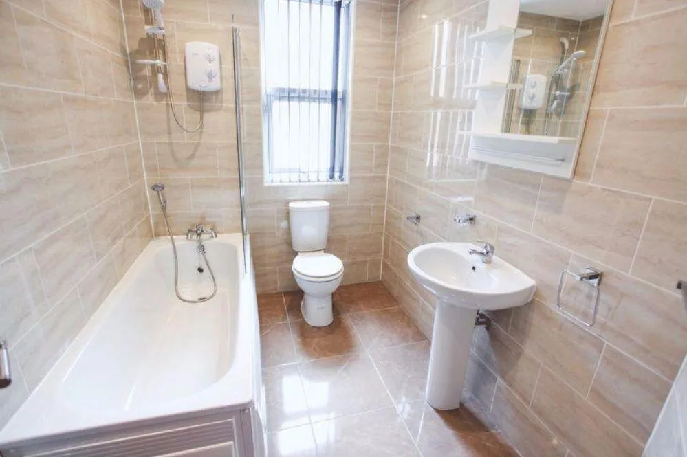 6 bedroom terraced house for rent