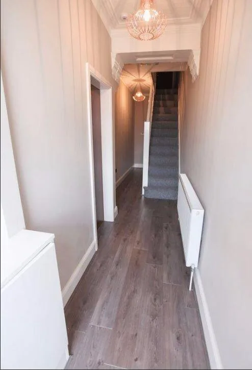 6 bedroom terraced house for rent