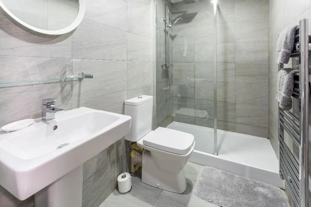 6 bedroom terraced house for rent