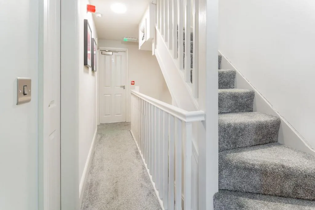 6 bedroom terraced house for rent