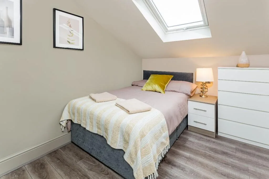 6 bedroom terraced house for rent