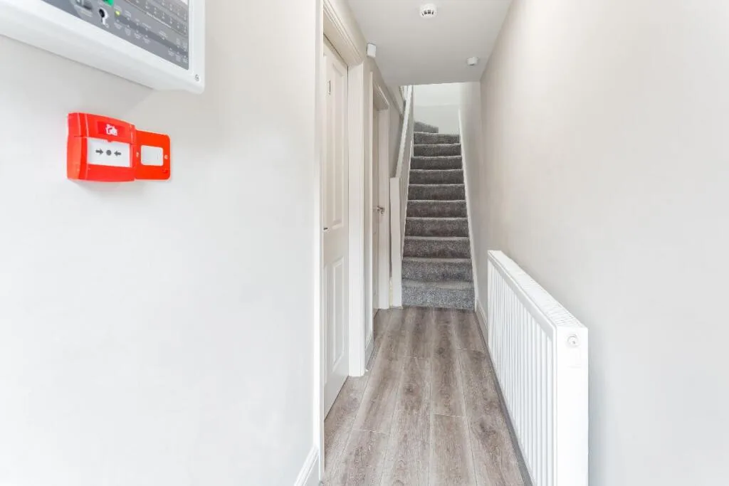 6 bedroom terraced house for rent
