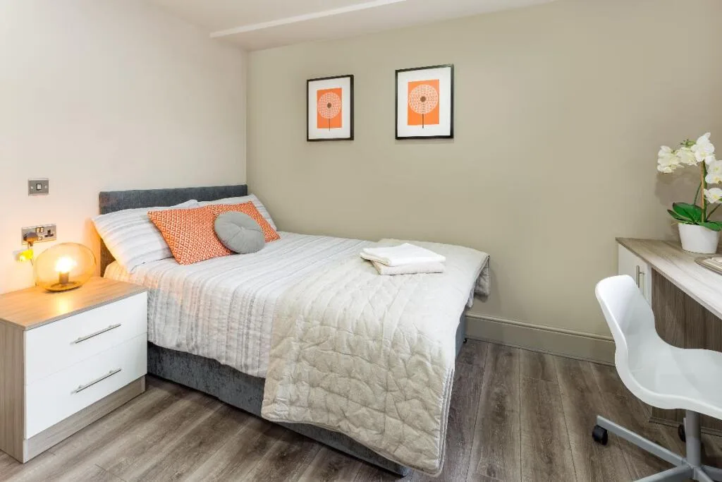 6 bedroom terraced house for rent