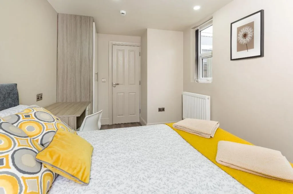 6 bedroom terraced house for rent
