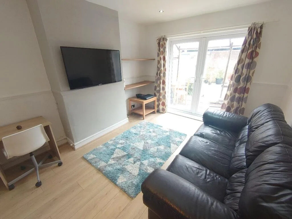 4 bedroom terraced house for rent