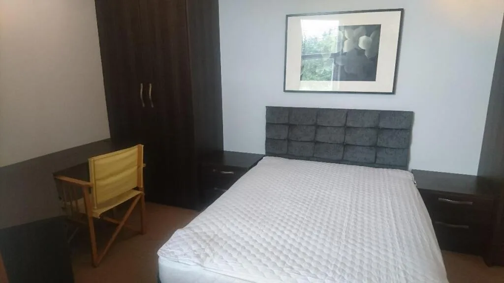 5 bedroom terraced house for rent