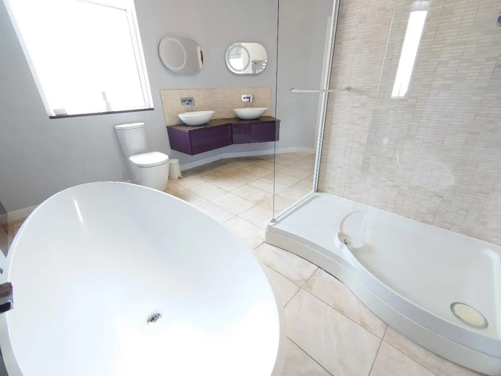5 bedroom terraced house for rent