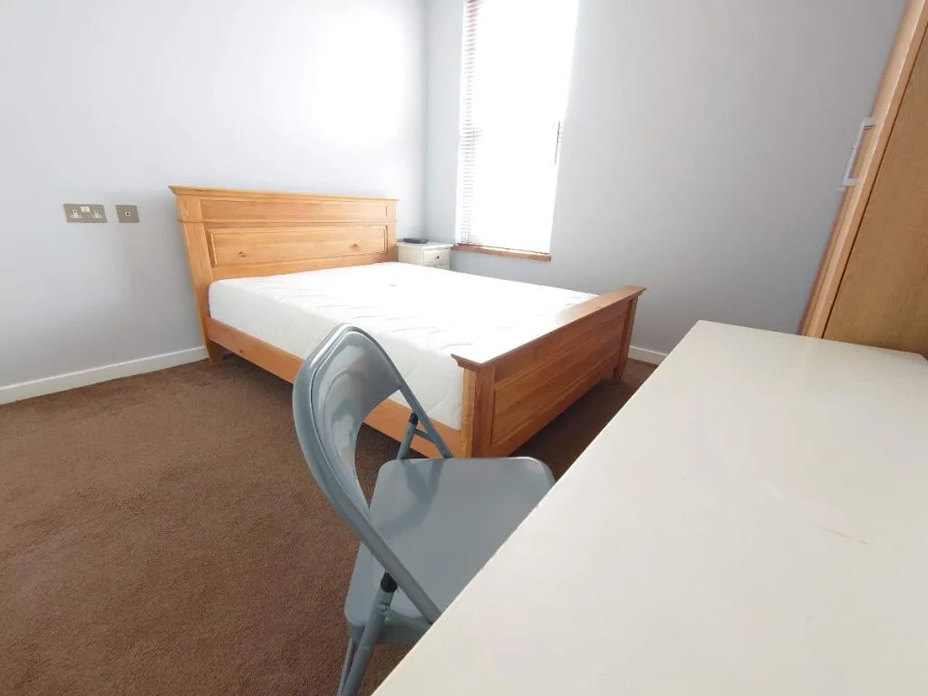5 bedroom terraced house for rent