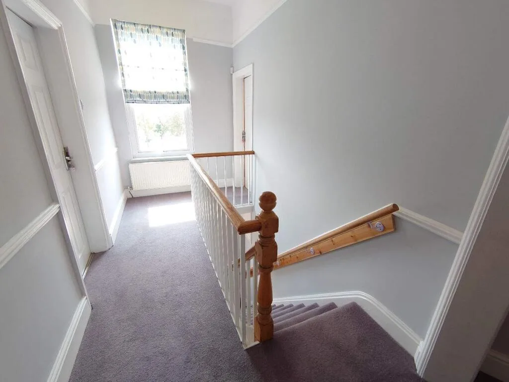 5 bedroom terraced house for rent