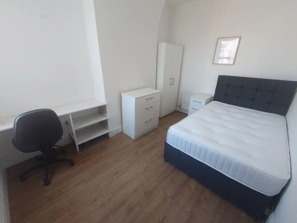 4 bedroom terraced house for rent