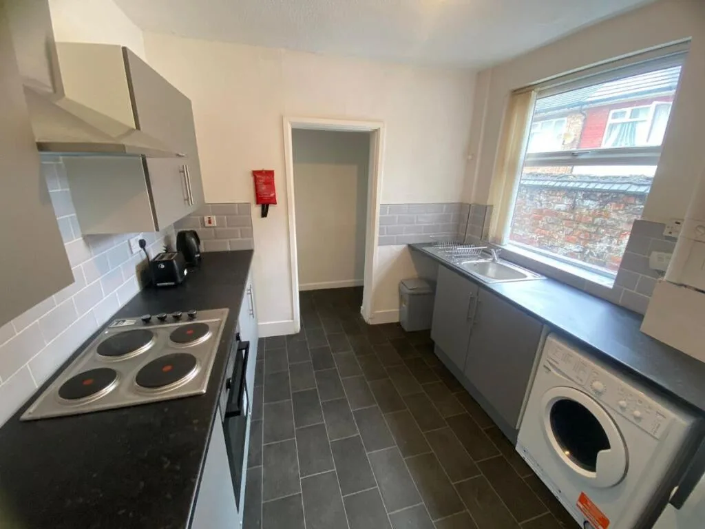 4 bedroom terraced house for rent
