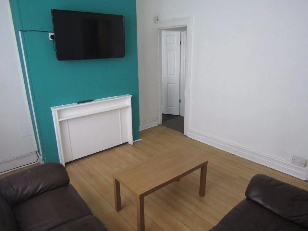 4 bedroom terraced house for rent