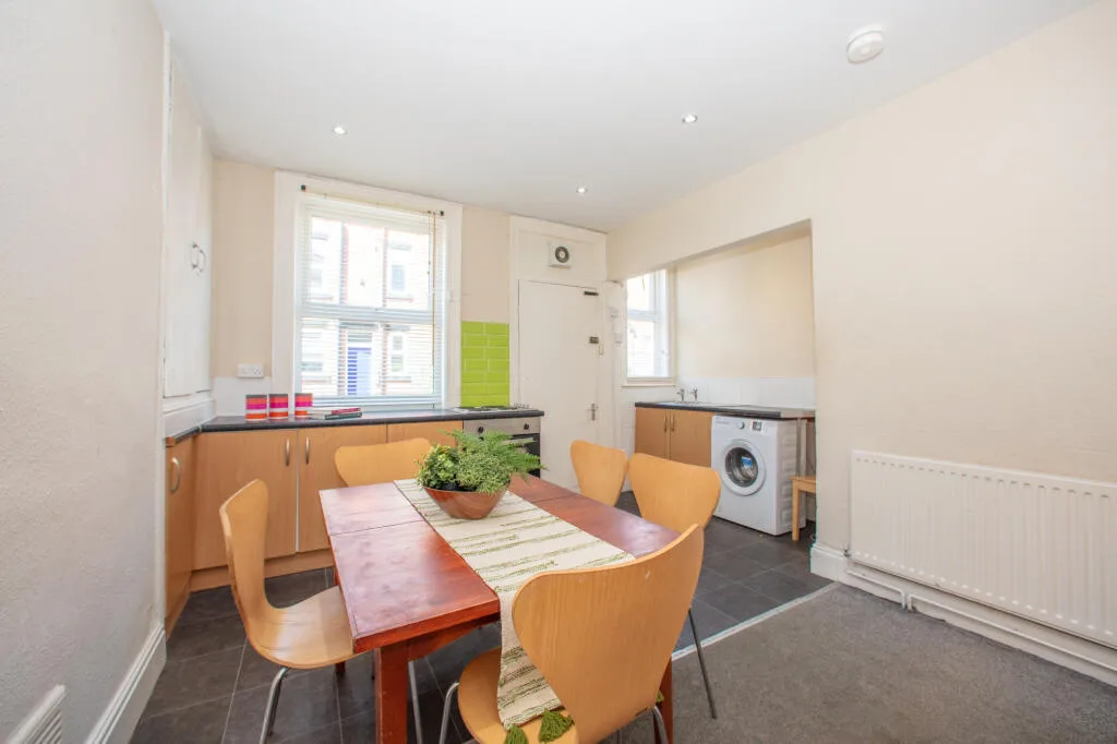 4 bedroom terraced house for rent