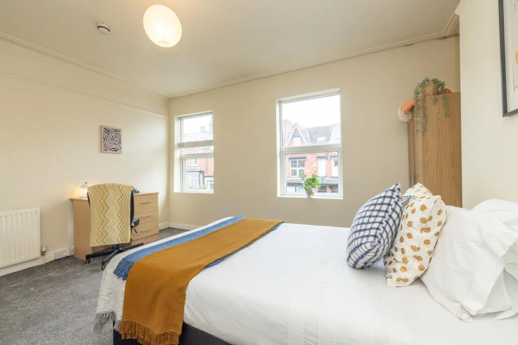 5 bedroom terraced house for rent