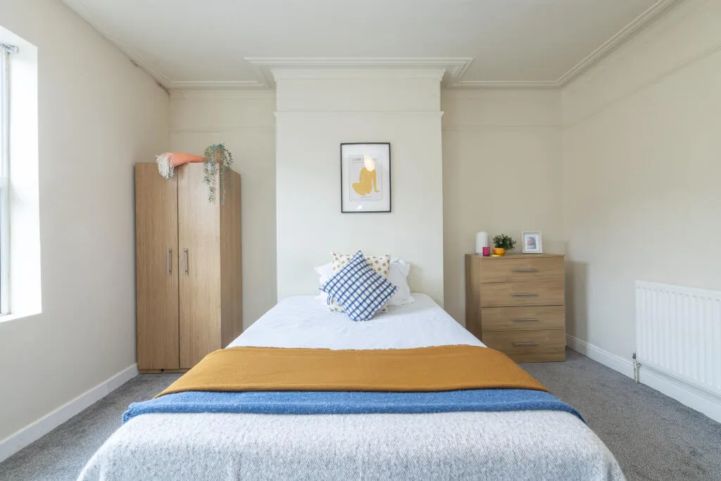 5 bedroom terraced house for rent