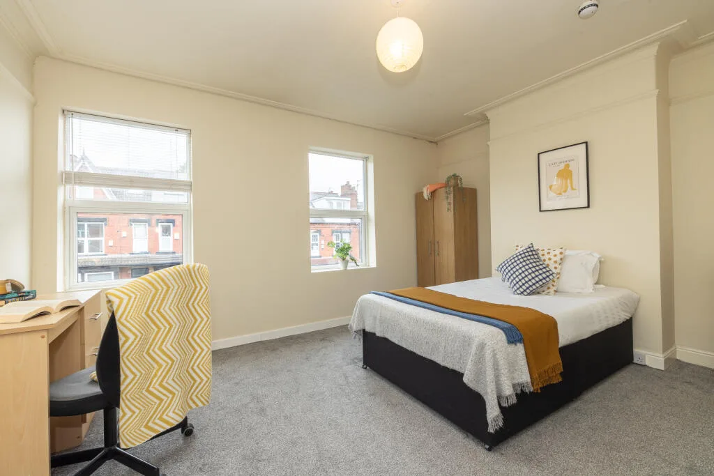 5 bedroom terraced house for rent