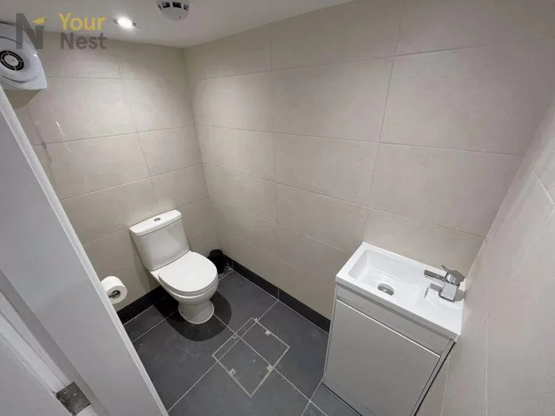 5 bedroom terraced house for rent