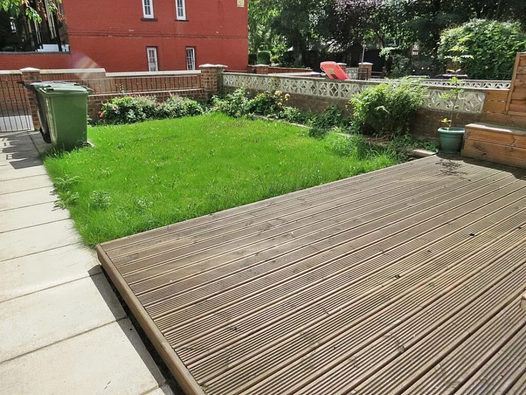 8 bedroom terraced house for rent