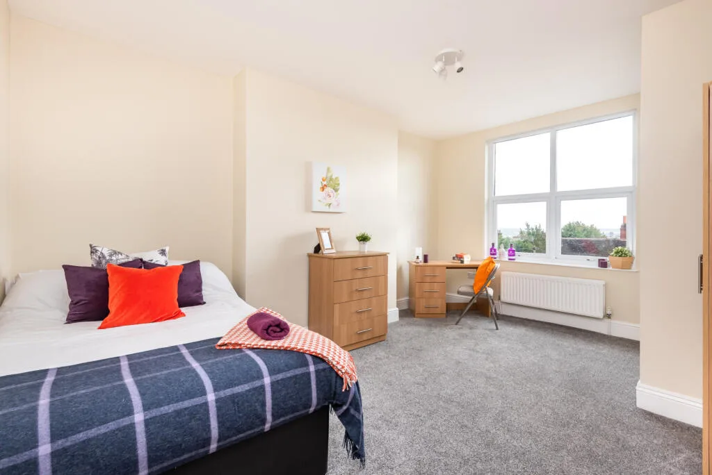 8 bedroom terraced house for rent