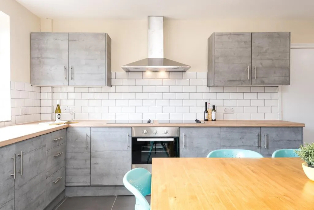 8 bedroom terraced house for rent
