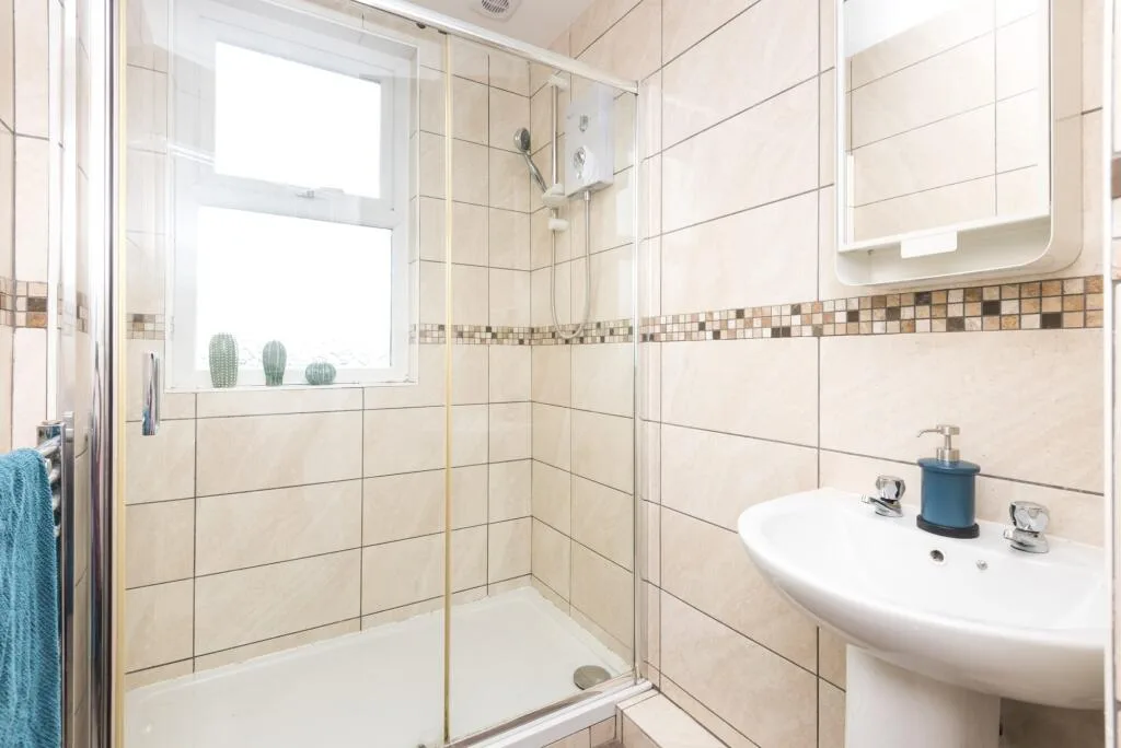 8 bedroom terraced house for rent