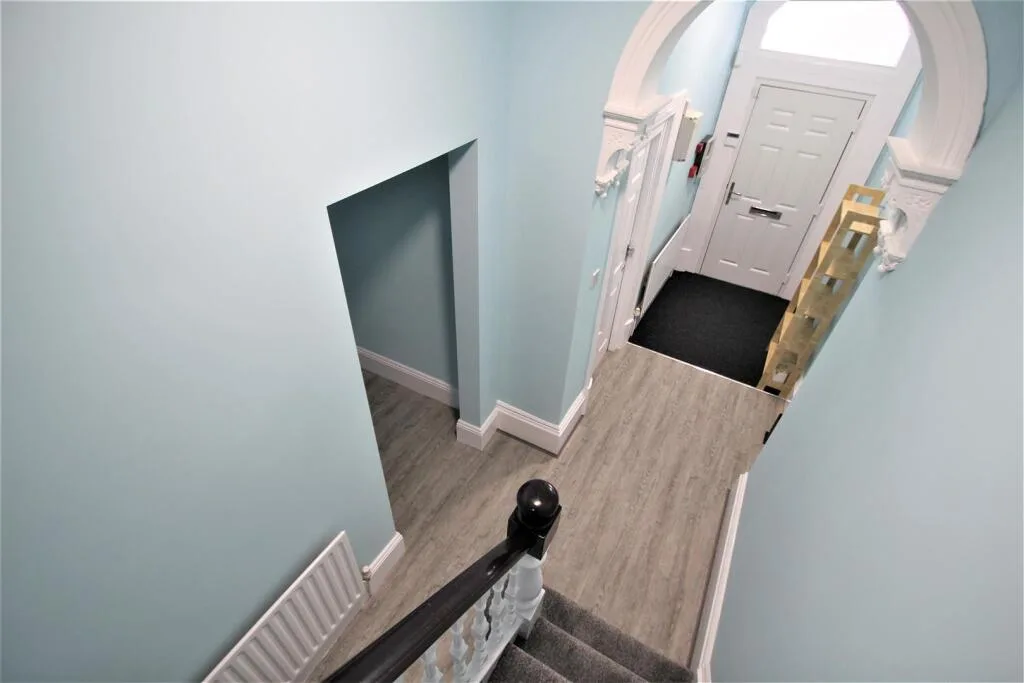 10 bedroom terraced house for rent