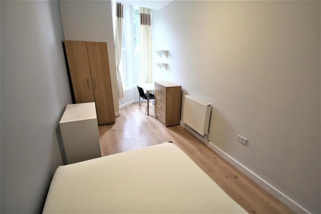 10 bedroom terraced house for rent