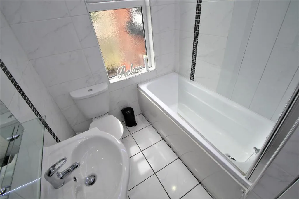 10 bedroom terraced house for rent
