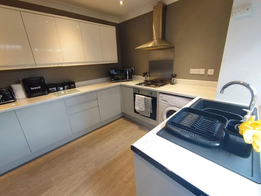 4 bedroom terraced house for rent