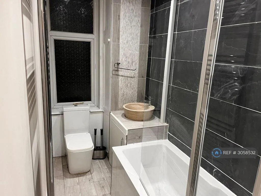 4 bedroom flat for rent