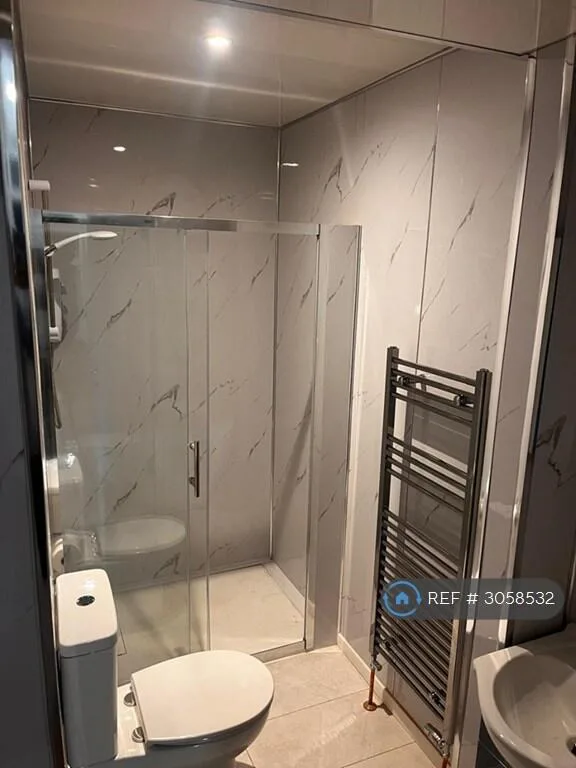 4 bedroom flat for rent