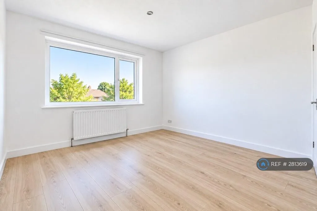 3 bedroom flat for rent