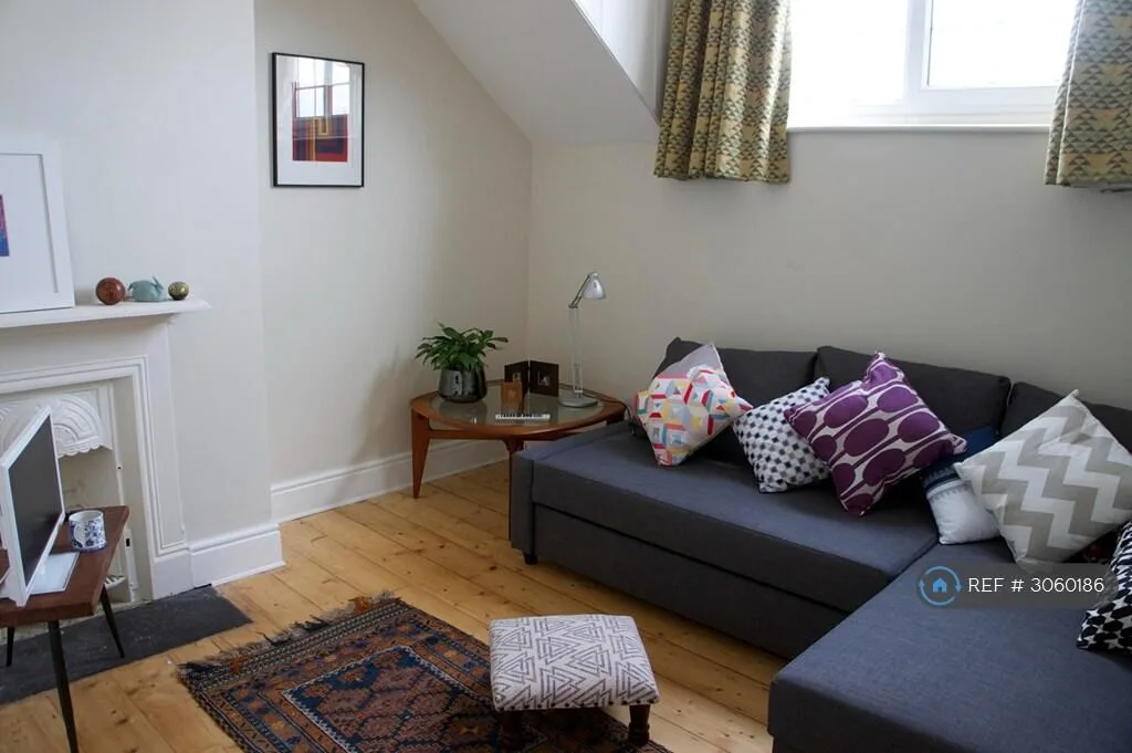3 bedroom maisonette for rent