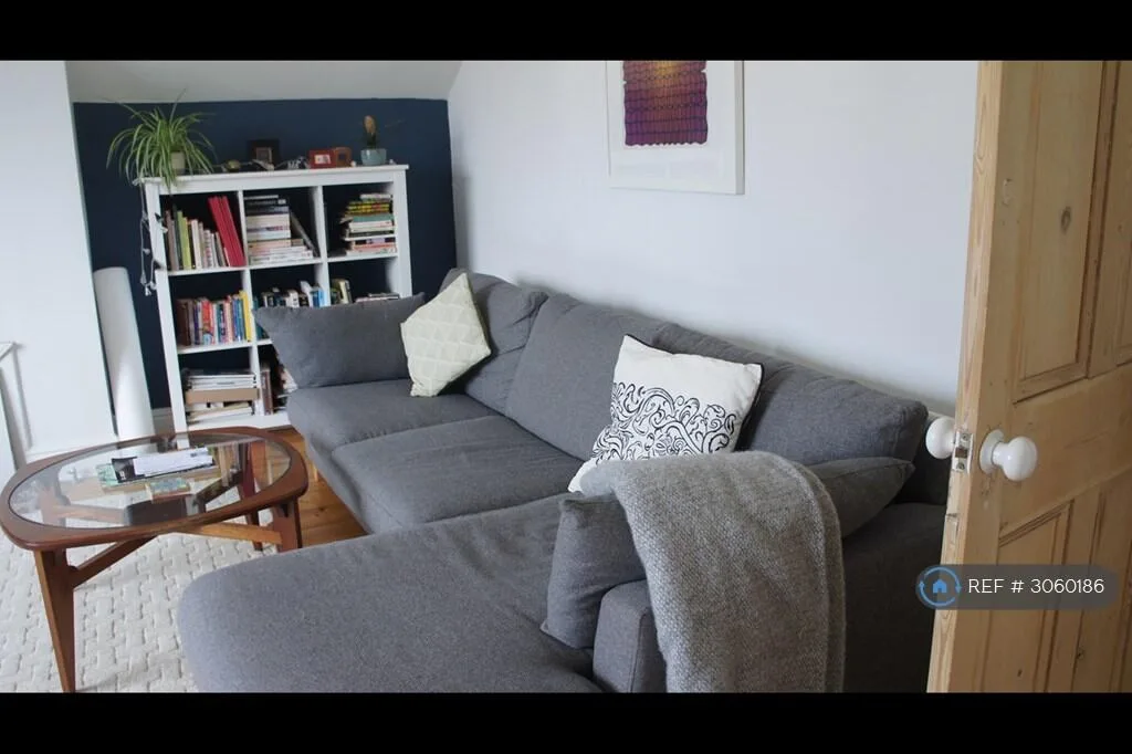 3 bedroom maisonette for rent