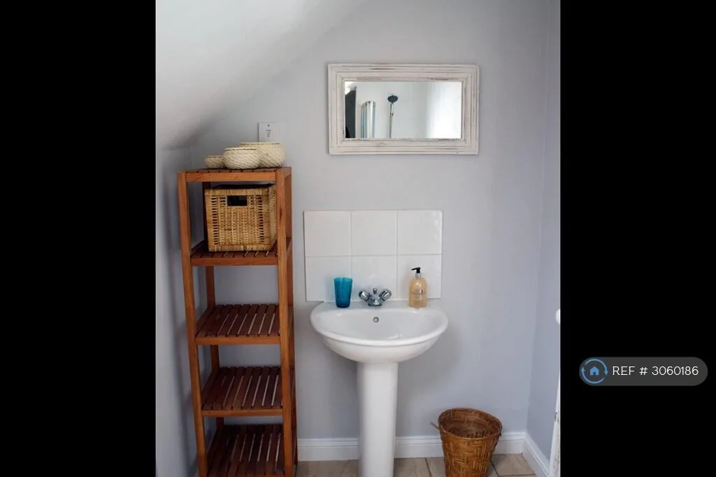 3 bedroom maisonette for rent