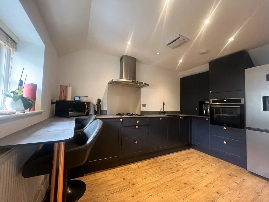 2 bedroom mews property for rent